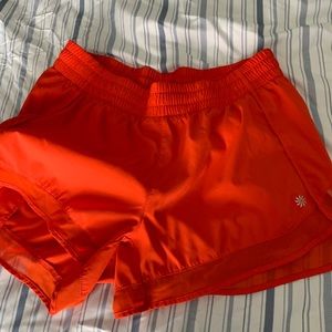 Athleta 4” mesh racer run short